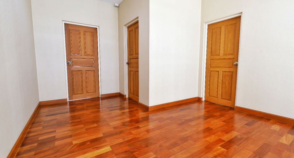 For sale 4 bedrooms house in Bang Kruai, Nonthaburi