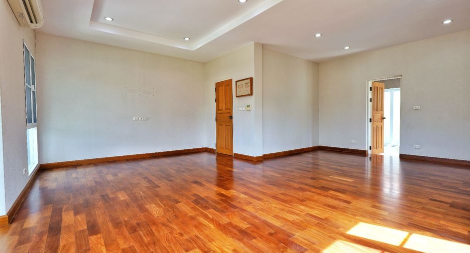 For sale 4 bedrooms house in Bang Kruai, Nonthaburi