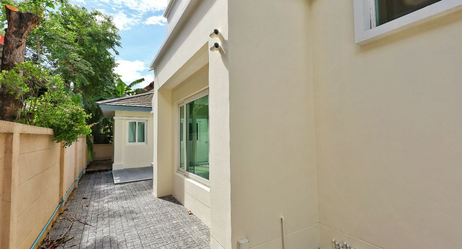 For sale 4 bedrooms house in Bang Kruai, Nonthaburi