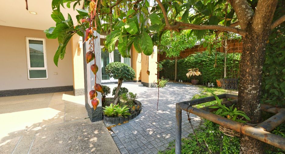 Casa en venta de 4 habitaciones en Pak Kret, Nonthaburi