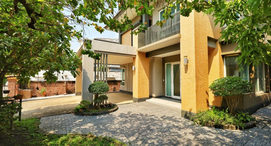 Casa en venta de 4 habitaciones en Pak Kret, Nonthaburi