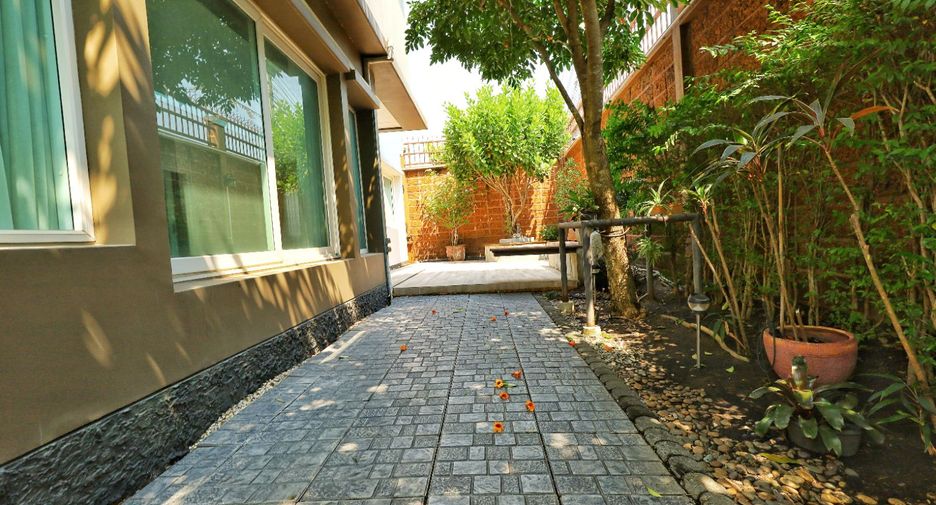 Casa en venta de 4 habitaciones en Pak Kret, Nonthaburi