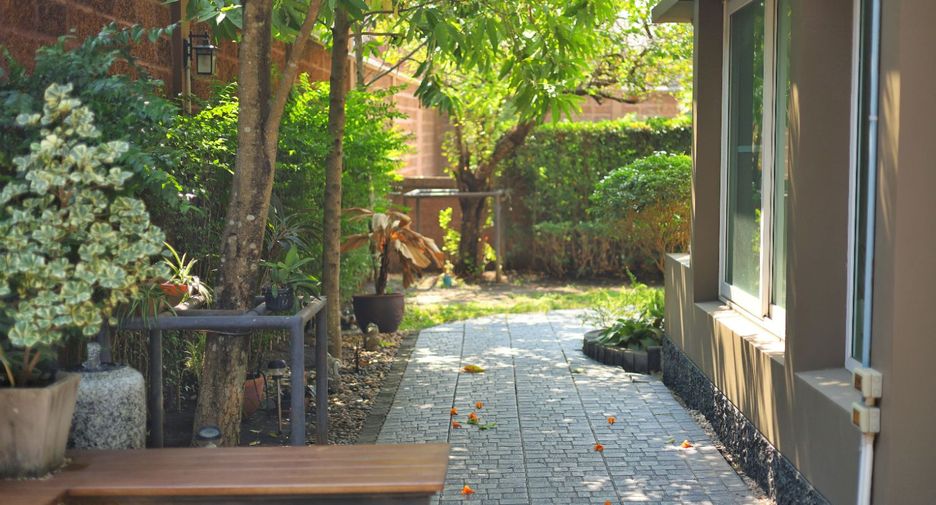 Casa en venta de 4 habitaciones en Pak Kret, Nonthaburi