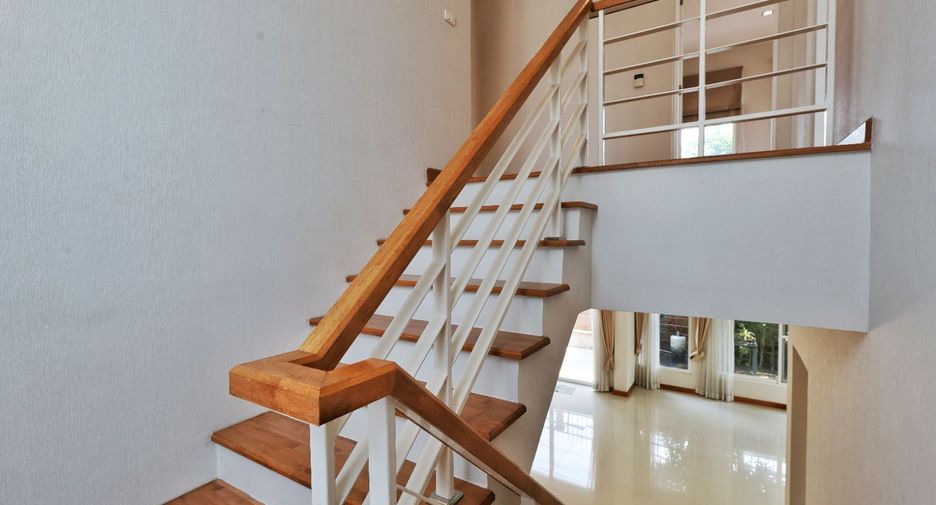 Casa en venta de 4 habitaciones en Pak Kret, Nonthaburi