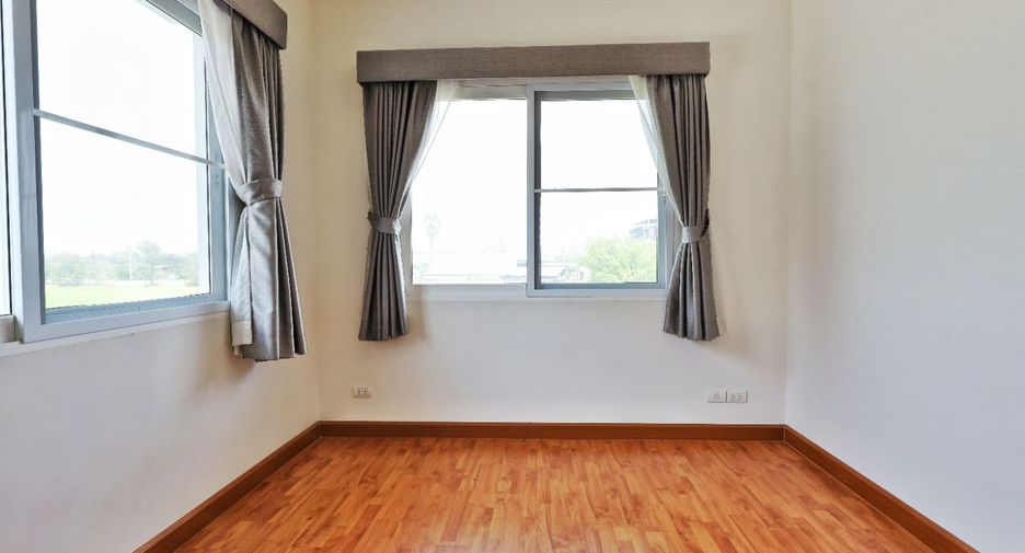 Casa en venta de 4 habitaciones en Pak Kret, Nonthaburi