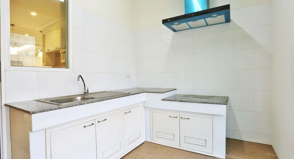 For sale 4 bedrooms house in Bang Kruai, Nonthaburi