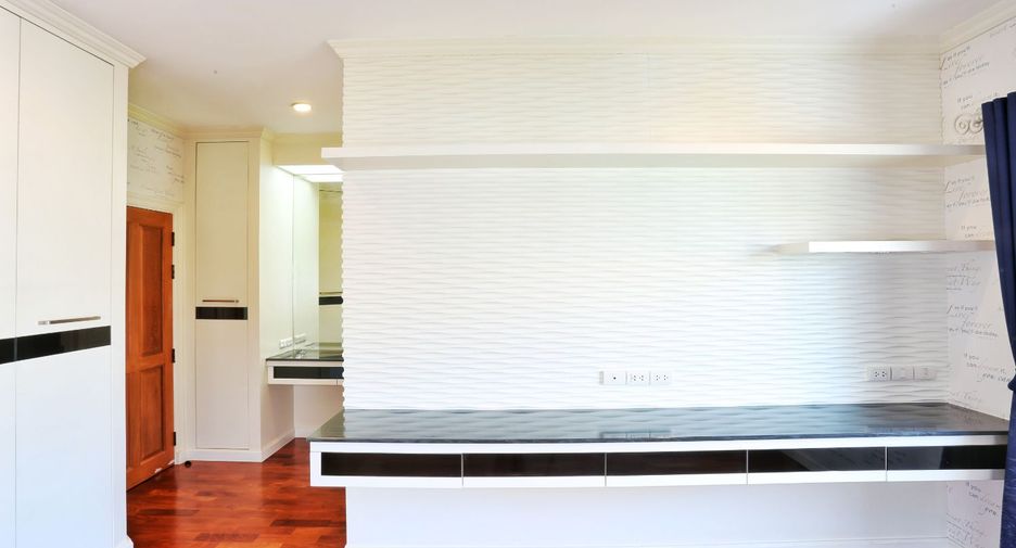 For sale 4 bedrooms house in Bang Kruai, Nonthaburi