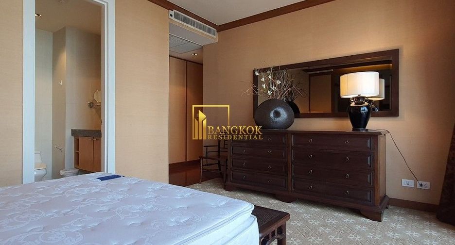 À louer 2 chambres condo à Pathum Wan, Bangkok