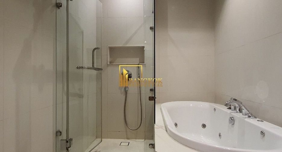 À louer 2 chambres condo à Pathum Wan, Bangkok