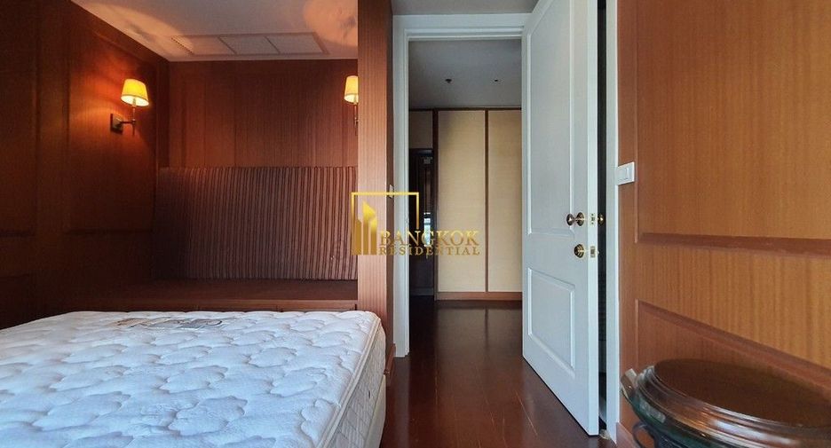 À louer 2 chambres condo à Pathum Wan, Bangkok