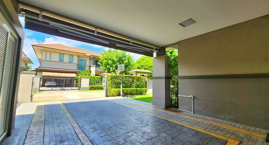 For sale 4 bedrooms house in Taling Chan, Bangkok