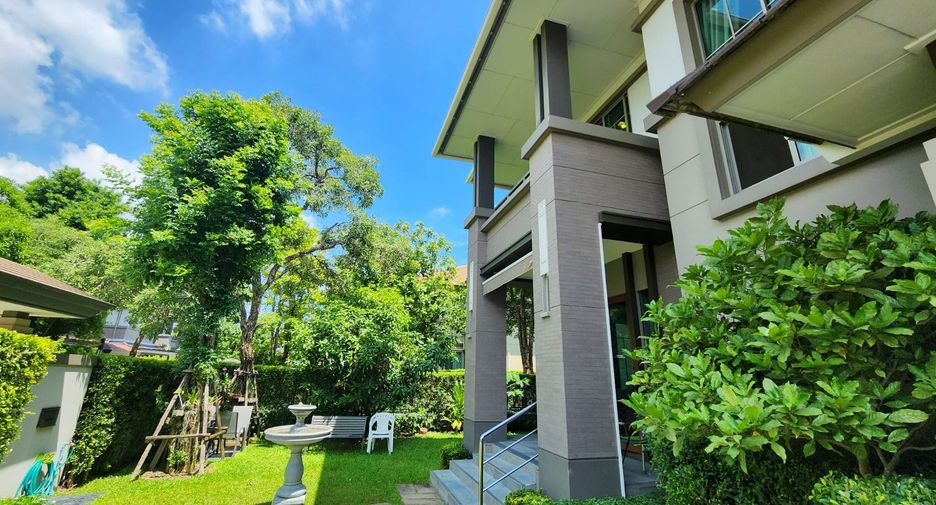 For sale 4 bedrooms house in Taling Chan, Bangkok