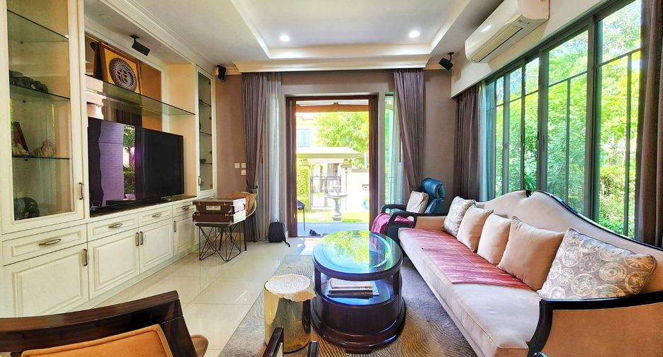 For sale 4 bedrooms house in Taling Chan, Bangkok