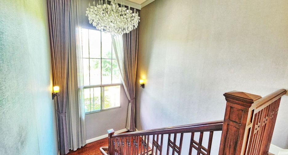 For sale 4 bedrooms house in Taling Chan, Bangkok