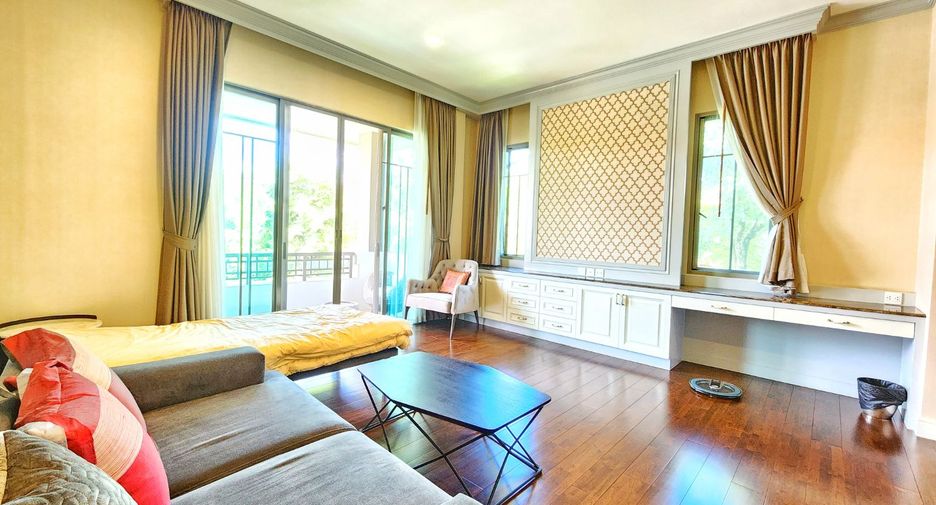For sale 4 bedrooms house in Taling Chan, Bangkok