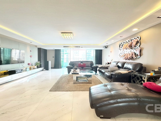 For sale 4 bed condo in Khlong Toei, Bangkok