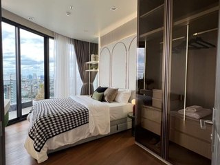 For rent 2 bedrooms condo in Ratchathewi, Bangkok