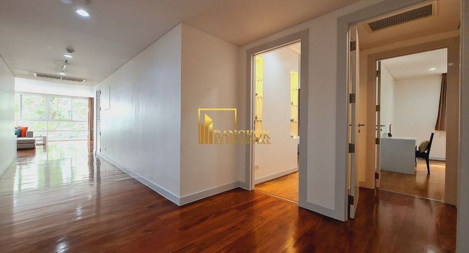 For rent 3 bedrooms apartment in Watthana, Bangkok