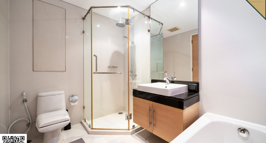 For sale 2 bedrooms condo in Khlong Toei, Bangkok