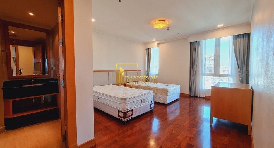 Apartamento en alquiler de 3 habitaciones en Watthana, Bangkok