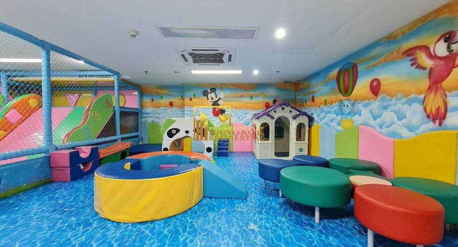 Apartamento en alquiler de 3 habitaciones en Watthana, Bangkok