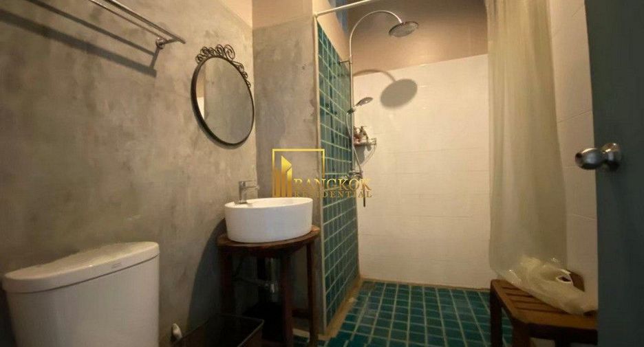 Casa en alquiler de 4 habitaciones en Khlong Toei, Bangkok