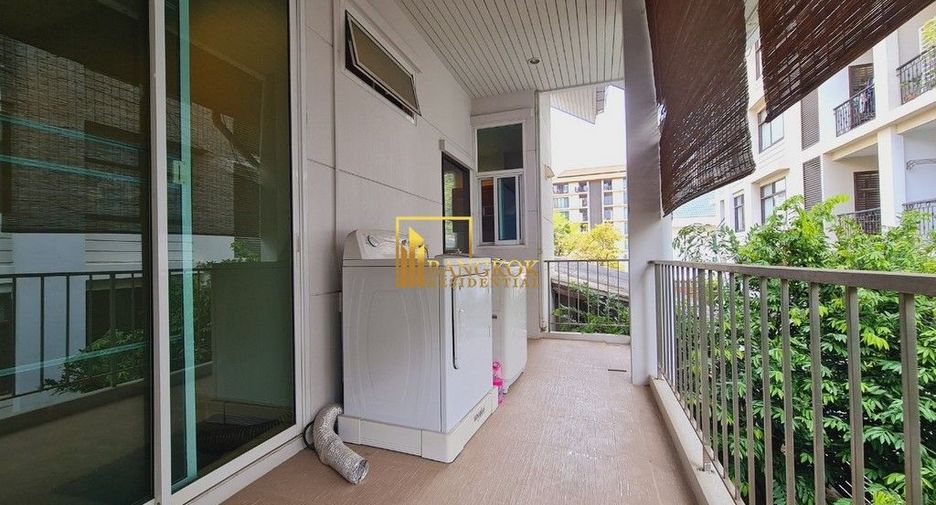 Apartamento en alquiler de 3 habitaciones en Khlong Toei, Bangkok