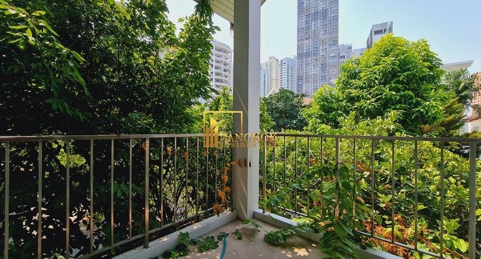 Apartamento en alquiler de 3 habitaciones en Khlong Toei, Bangkok