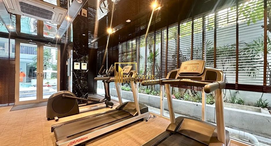 For rent 2 bedrooms condo in Watthana, Bangkok