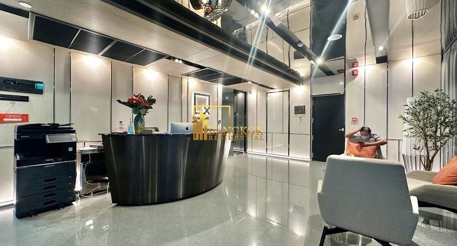 For rent 2 bedrooms condo in Watthana, Bangkok