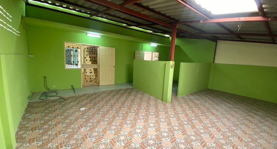 For sale 4 bedrooms retail Space in Mueang Rayong, Rayong
