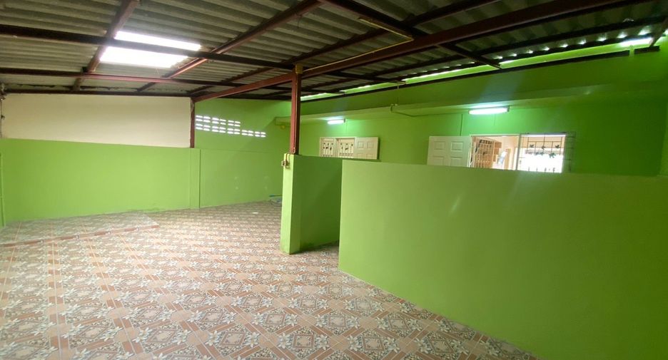 For sale 4 bedrooms retail Space in Mueang Rayong, Rayong