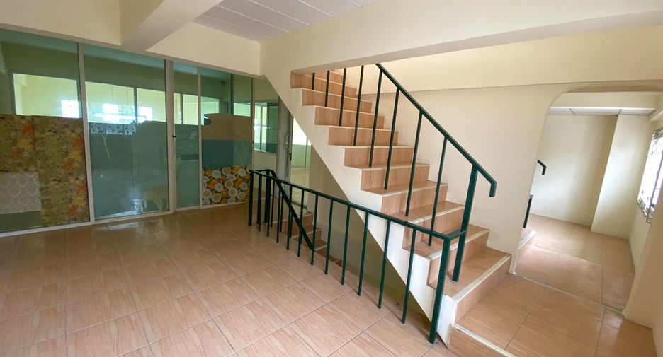 For sale 4 bedrooms retail Space in Mueang Rayong, Rayong