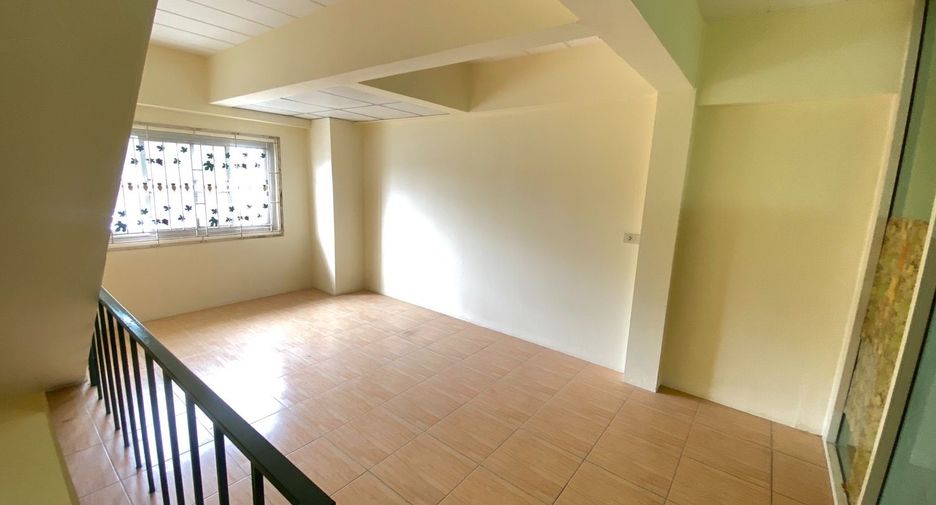 For sale 4 bedrooms retail Space in Mueang Rayong, Rayong