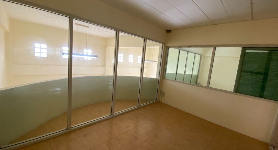 For sale 4 bedrooms retail Space in Mueang Rayong, Rayong