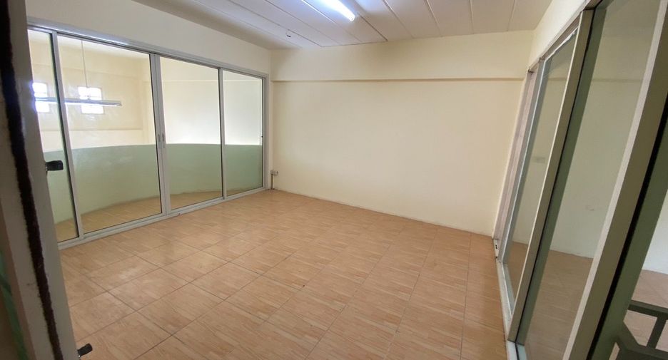 For sale 4 bedrooms retail Space in Mueang Rayong, Rayong