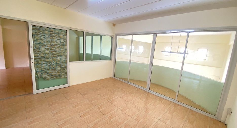 For sale 4 bedrooms retail Space in Mueang Rayong, Rayong