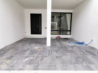 For sale 4 bedrooms townhouse in Watthana, Bangkok