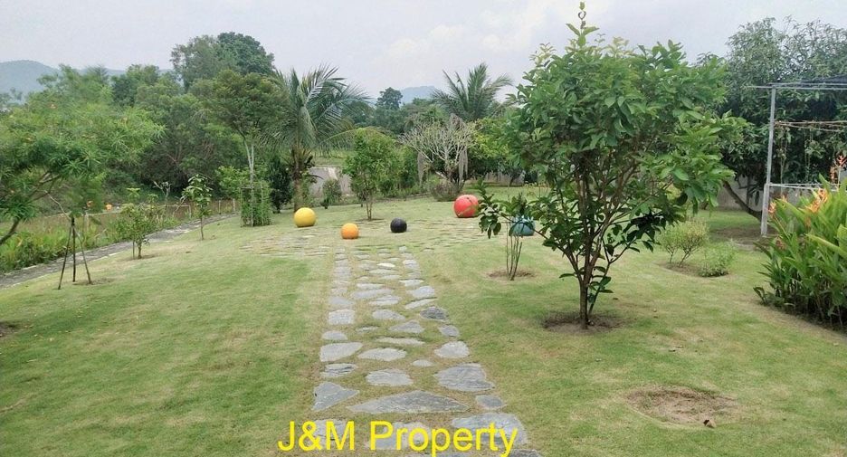 For sale 3 bedrooms house in Cha Am, Phetchaburi