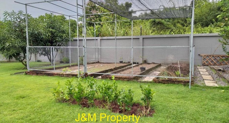 For sale 3 bedrooms house in Cha Am, Phetchaburi