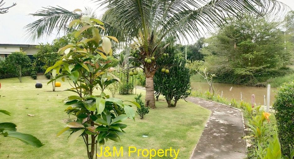 For sale 3 bedrooms house in Cha Am, Phetchaburi