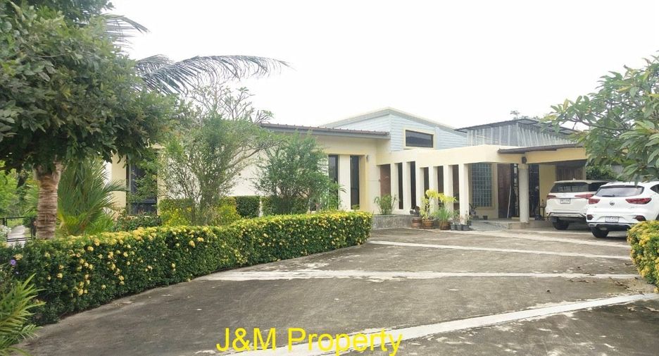 For sale 3 bedrooms house in Cha Am, Phetchaburi
