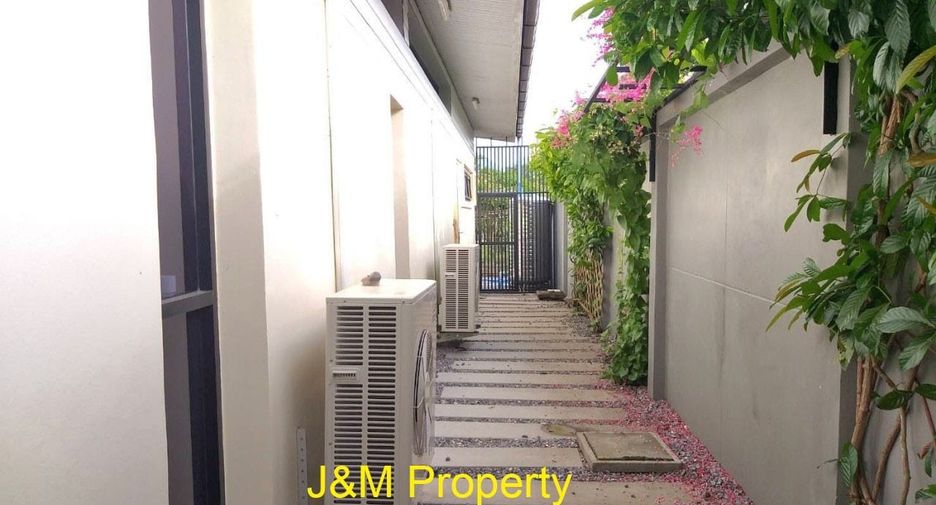 For sale 3 bedrooms house in Cha Am, Phetchaburi