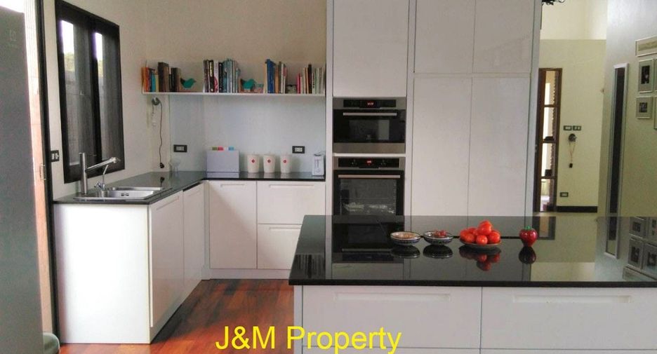 For sale 3 bedrooms house in Cha Am, Phetchaburi