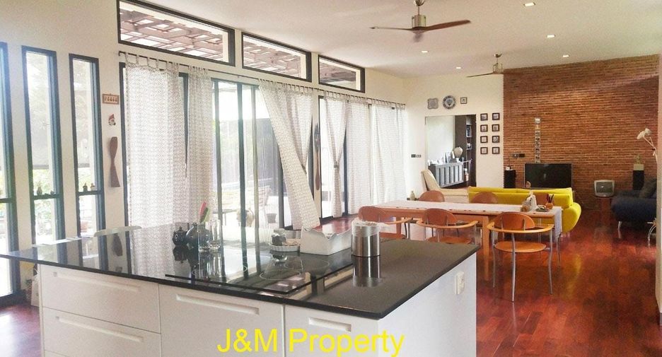 For sale 3 bedrooms house in Cha Am, Phetchaburi