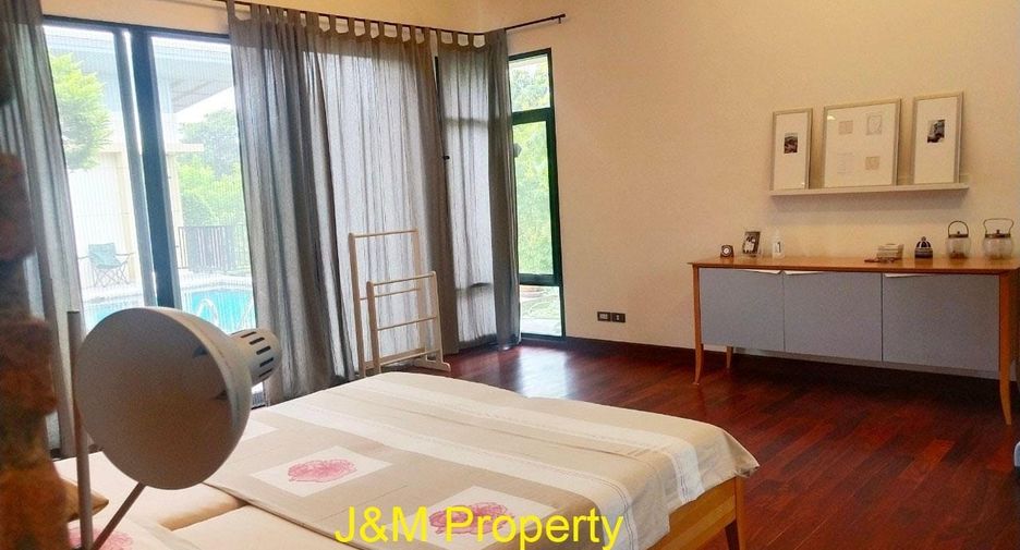 For sale 3 bedrooms house in Cha Am, Phetchaburi