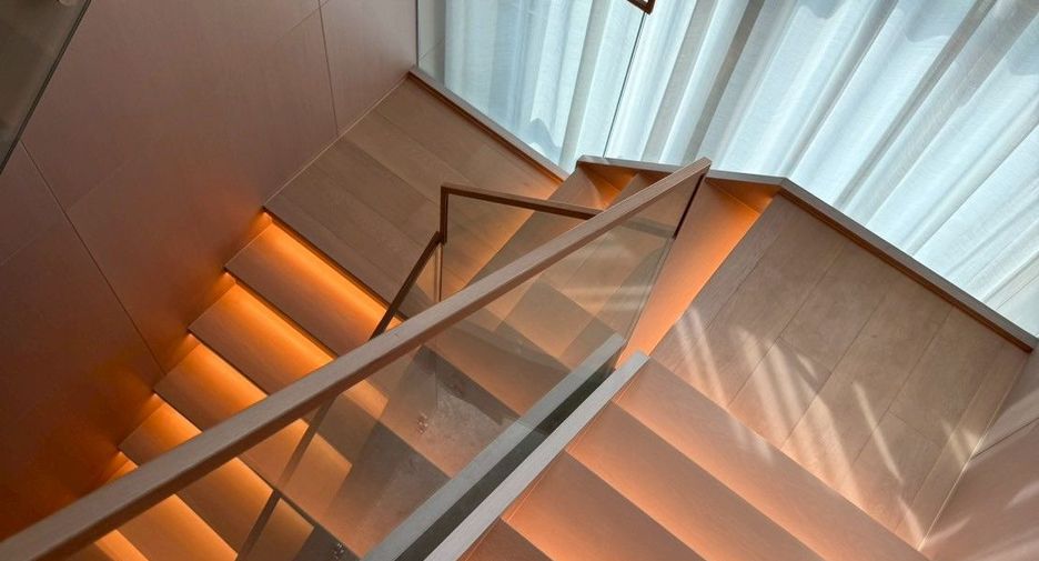 For sale 4 bedrooms condo in Khlong Toei, Bangkok
