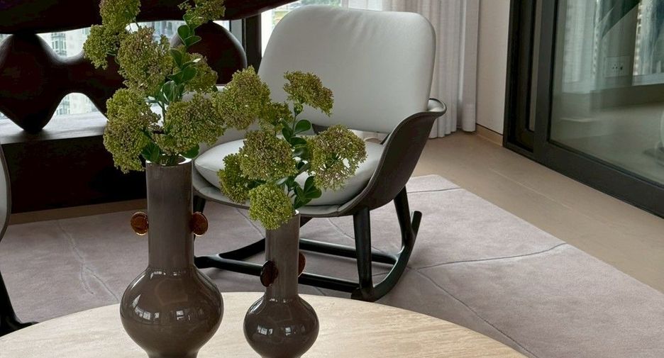 For sale 4 bedrooms condo in Khlong Toei, Bangkok
