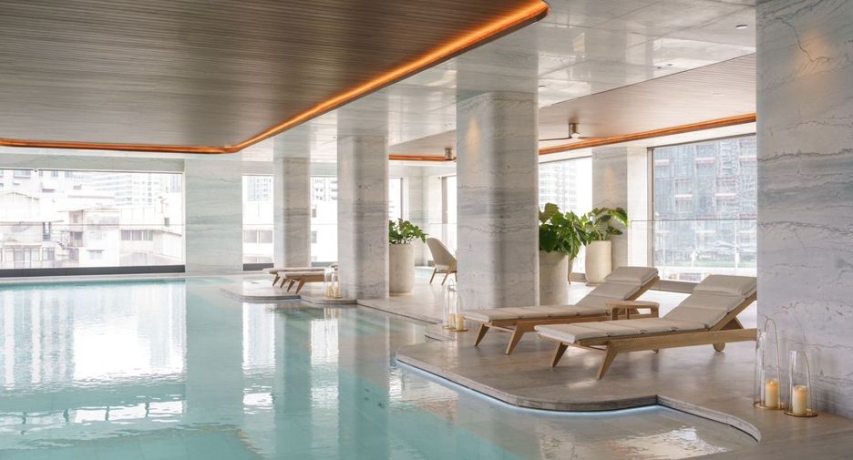 For sale 4 bedrooms condo in Khlong Toei, Bangkok
