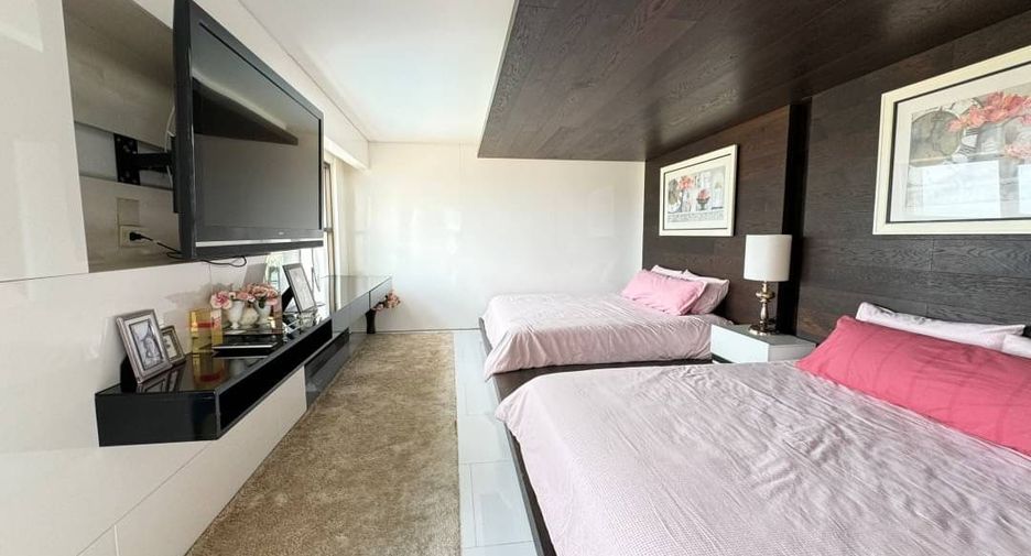 For rent 2 bedrooms condo in Bang Lamung, Chonburi